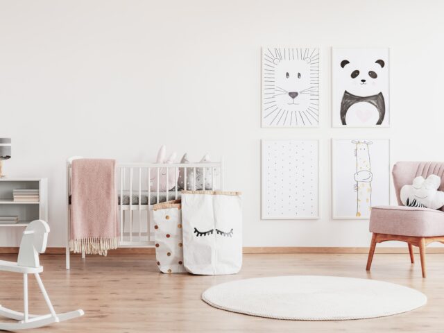 stoere meisjesbabykamer inrichten