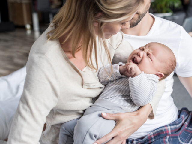 hoe om te gaan met je huilbaby